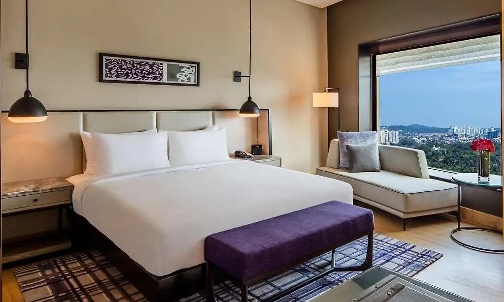 Hilton Kuala Lumpur Hotel 5*,